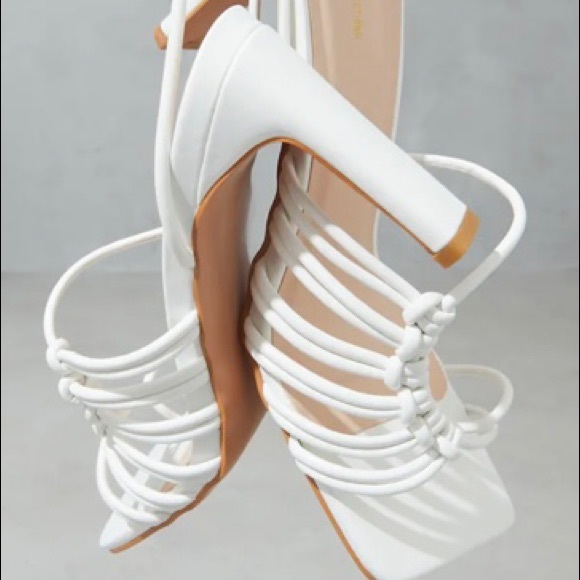 White tie up heels - Picture 2 of 3